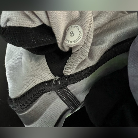 2 PACK~ LULULEMON ENERGY BRA, Medium Support B-D cup. *SIZE 8* - Picture 11 of 12